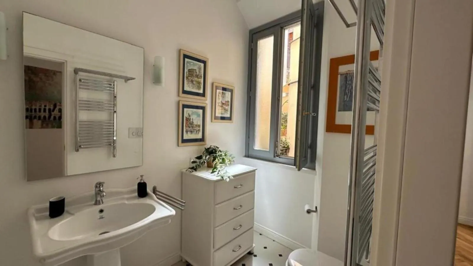 La Bella Vita Navona Rome Apartment
